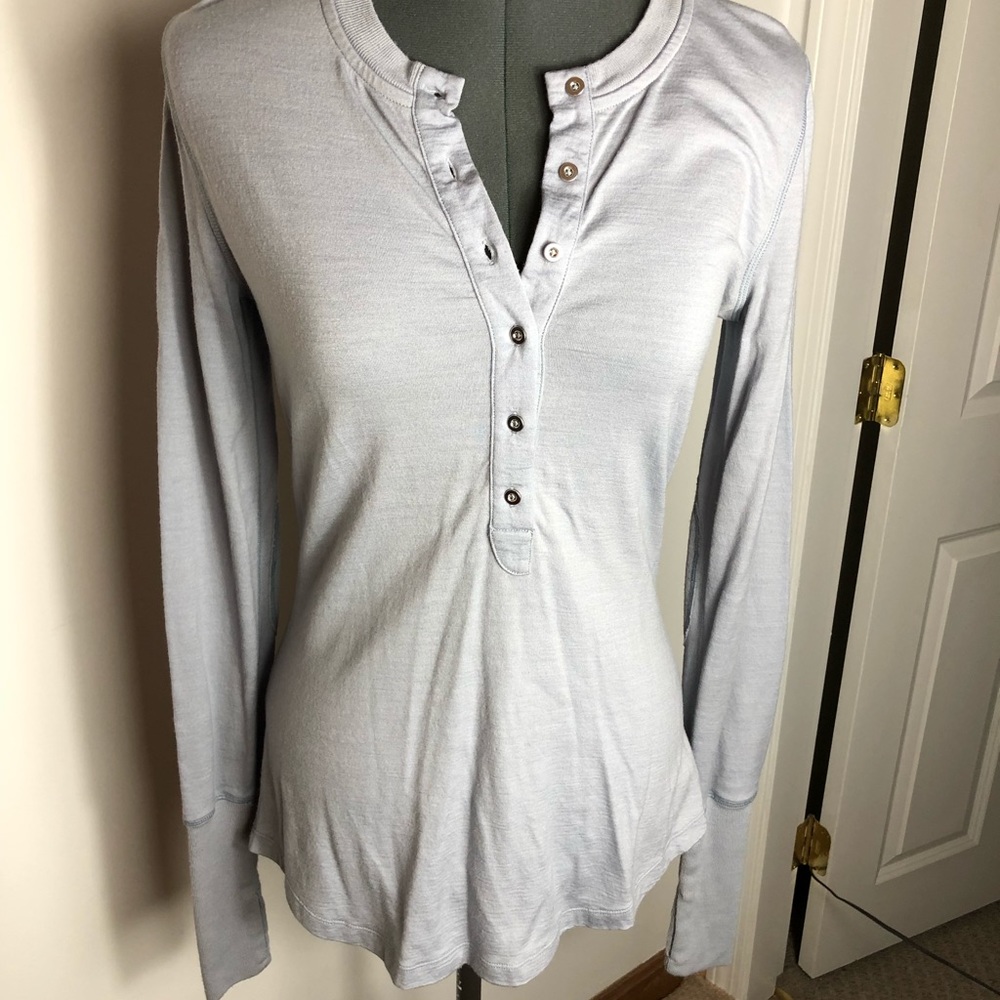 Lululemon s/m long sleeved shirt